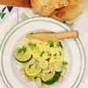 Hummus z bobem i pastą z pieczonego czosnku