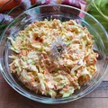 Surówka Coleslaw z młodej kapusty