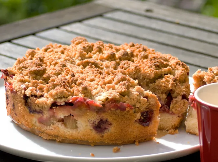 Zdjęcie Ciasto z rabarbarem, które zawsze wychodzi! Ale tylko jeśli dodasz ten nietypowy składnik #1