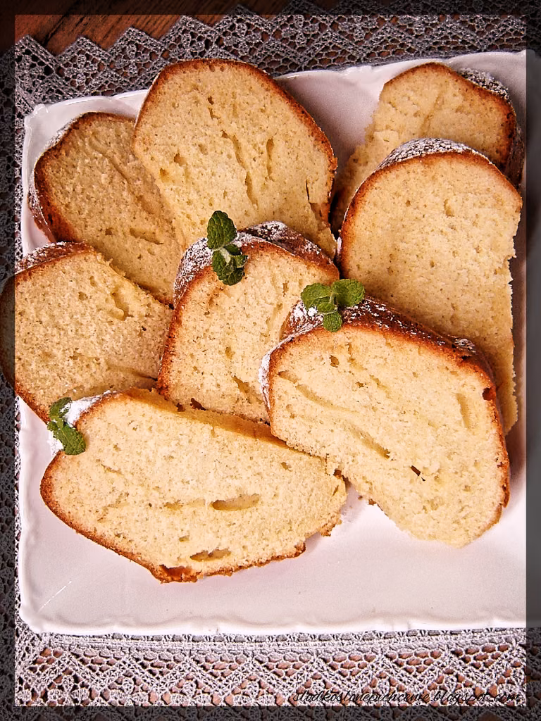 Babka na bitej śmietanie