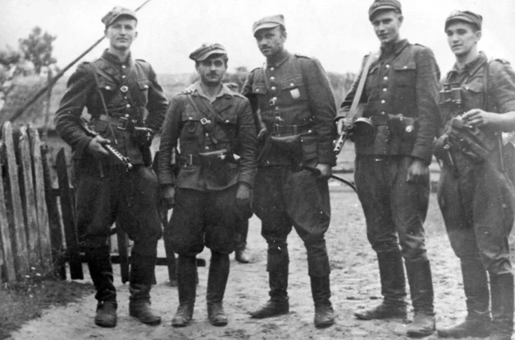 Zdjęcie Narodowy Dzień Pamięci "Żołnierzy Wyklętych" - Historia i Znaczenie #1