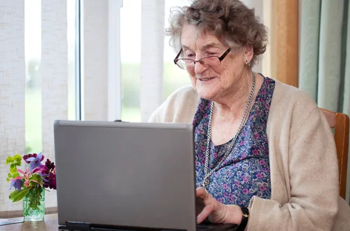 2 przelewy w październiku dla wielu seniorów! ZUS wyjaśnia zmienione zasady i przypomina harmonogram