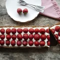 Tarta migdałowa t truskawkami i kremem amaretto