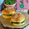 wege burger z cukinii, marchewki i sera halloumi