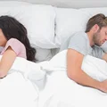 Po której stronie łóżka śpisz? To może mieć znaczenie!