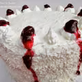Tort śmietanowo wiśniowy