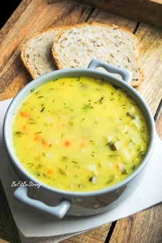 Zupa z kiszonych ogórków na bogato FIT