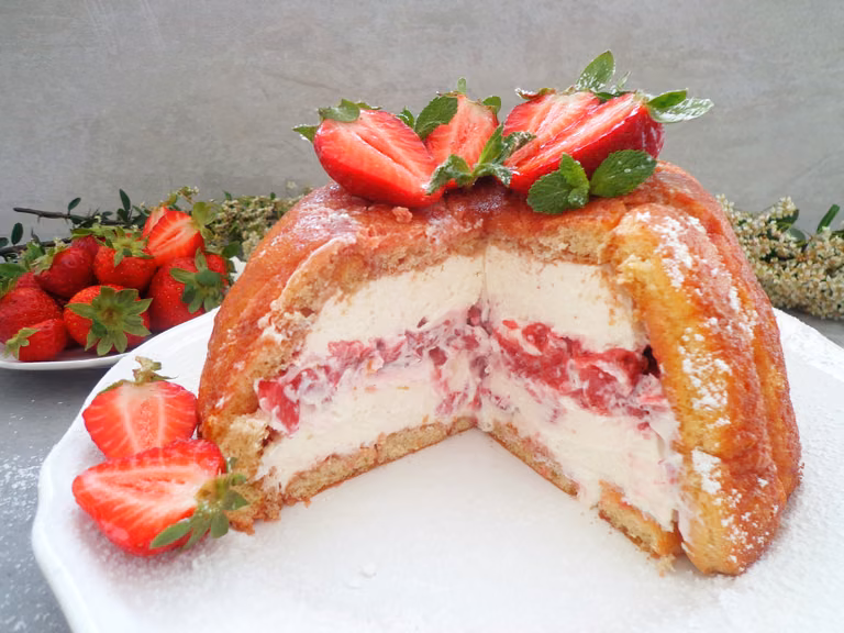 Zuccotto z truskawkami i mascarpone