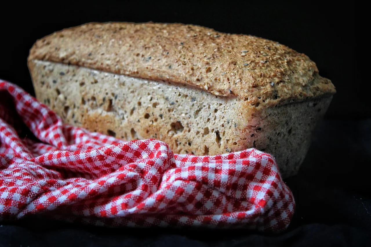 Ekspresowy chleb pełnoziarnisty z czosnkiem i oregano