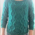 Sweter na drutach