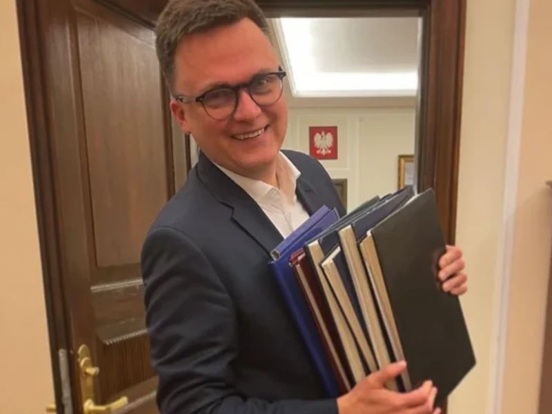 Ile wynosi majątek Szymona Hołowni? Oświadczenie majątkowe robi wrażenie!