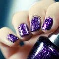 Fioletowe paznokcie