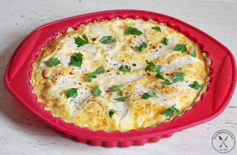 Quiche z łososiem i gruszką