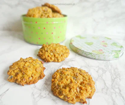 Ciasteczka owsiane z wiórkami kokosowymi
