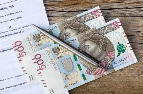500 plus z nowym progiem dochodowym! Niektórzy otrzymają niższe kwoty!