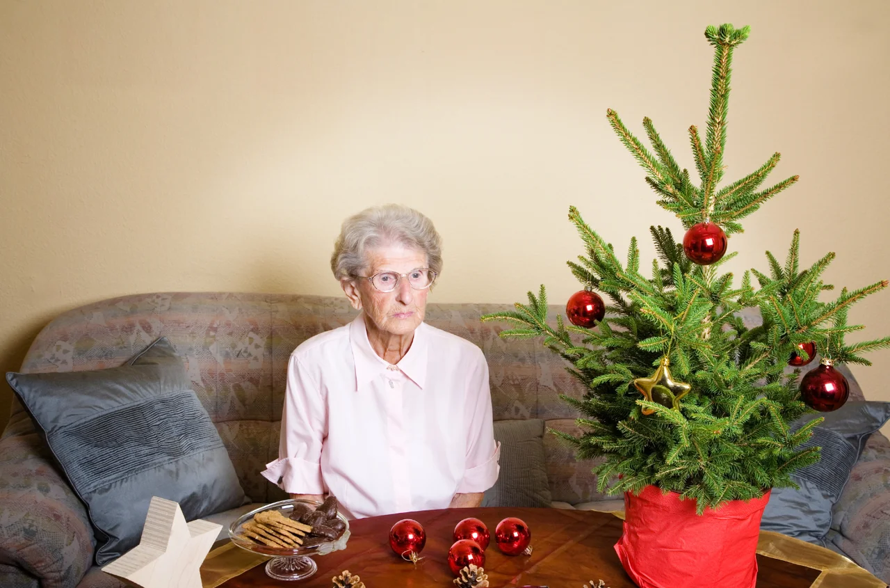 „Dzieci siedziały z nosami w telefonach. A ja przy stole czułam się jak relikt przeszłości” — pisze Krystyna [LIST]