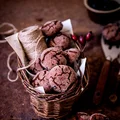 Popękane ciasteczka z suszonymi śliwkami