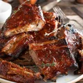 To mój ulubiony przepis na żeberka! Słodko-pikantne żeberka BBQ z miodem