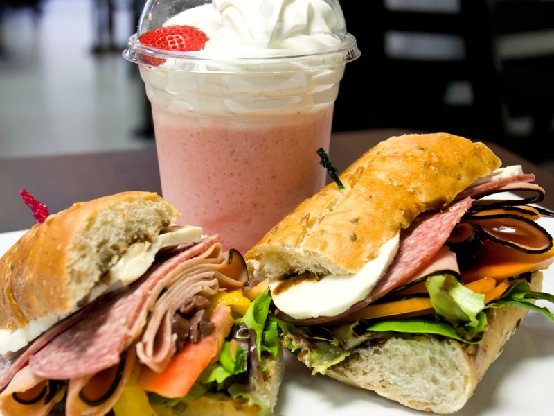 Znana sieć Fast Foodów w tarapatach?! Zamknięto tysiące restauracji!
