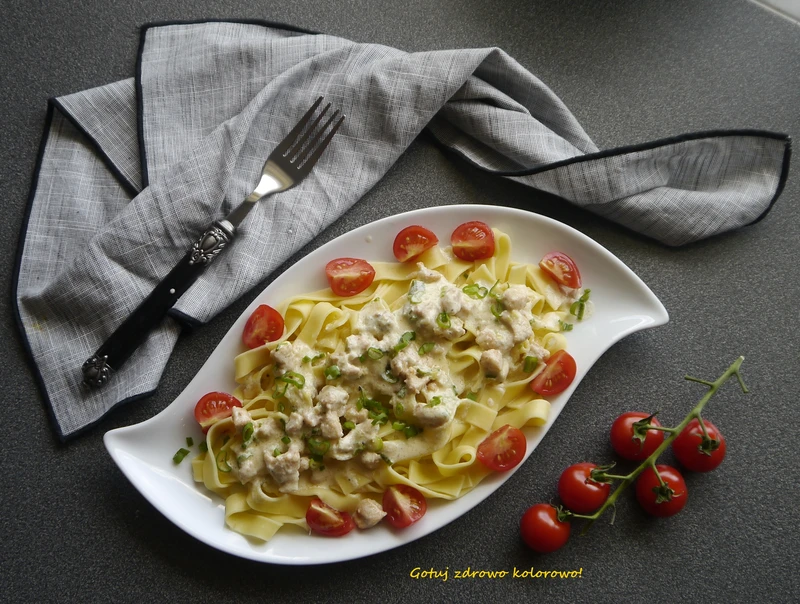 Pappardelle z kurczakiem w sosie śmietankowym