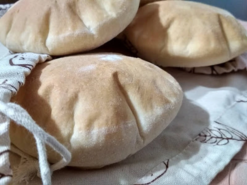 Domowe chlebki pita