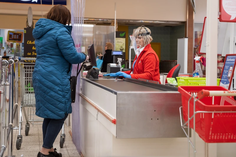 8 irytujących zachowań, na które zwracają uwagę pracownicy sklepów