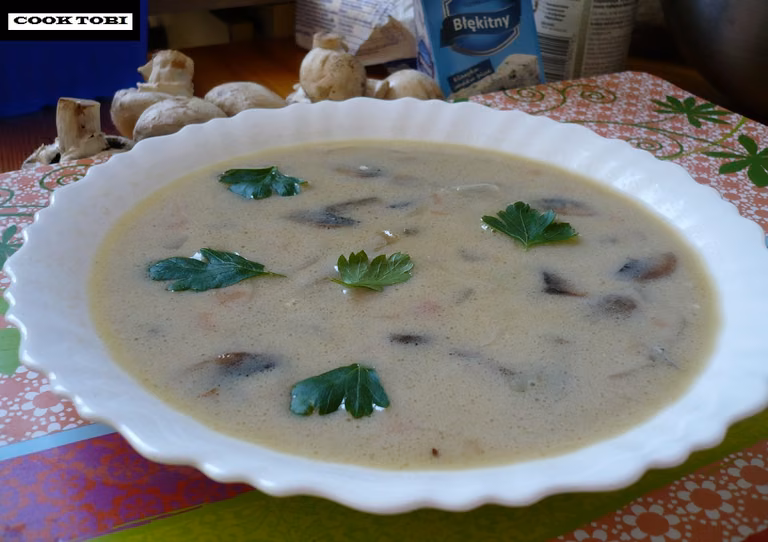 Zupa pieczarkowa po francusku
