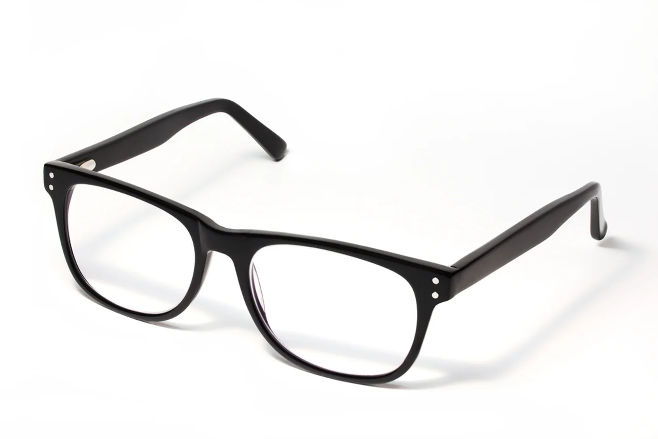 Koronawirus: Jak zrobić dodatkową ochronę z okularów? To proste!
