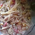 Sałatka z makaronem spaghetti