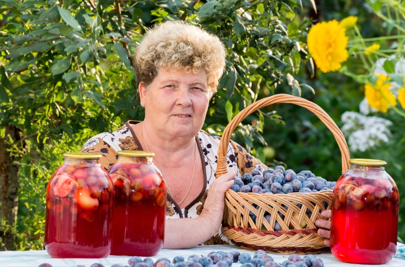 Kiszone śliwki to sztos do słoika! Zimą będziesz sobie dziękować, że je zrobiłeś