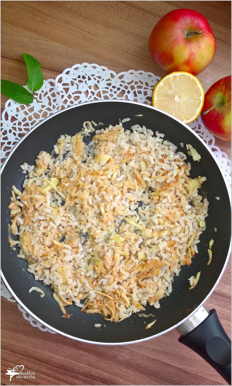 Quinoa z ryżem i jabłkami