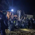 Kolejne siłowe natarcia. Zatrzmano liczą grupę uchodźców na terenie Polski