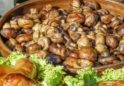 Pieczarki, które pokochasz bardziej niż mięso! Zaskocz wszystkich na grillu tymi przepisami