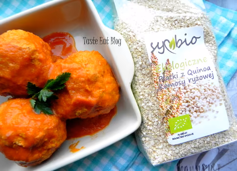 Lekkie pulpety z Quinoa od Symbio w sosie z suszonych pomidorów