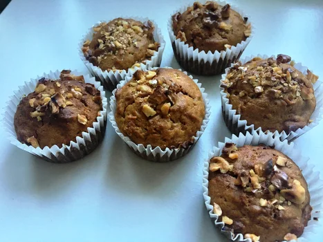 MUFFINKI DYNIOWE Z ORZECHAMI