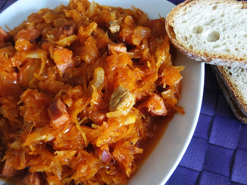 Bigos z kiszonej kapusty