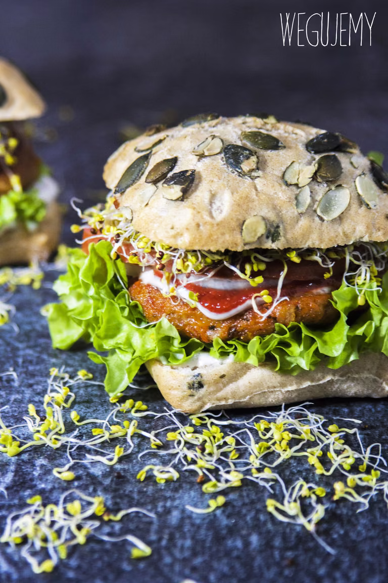 Burgery z marynowanej marchewki