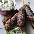 Kofty, czyli szaszłyki z grillowanego mięsa mielonego