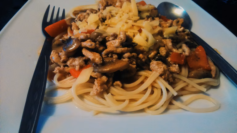 Spaghetti - mocno paprykowe