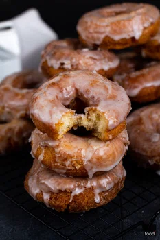Old-fashioned doughnuts - amerykańskie pączki na maślance