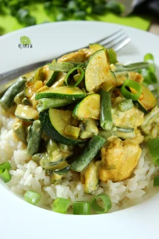 Obiad w 30 minut: Zielona potrawka curry
