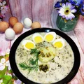 ZUPA SZCZAWIOWA Z POŁÓWKAMI ZIEMNIAKÓW