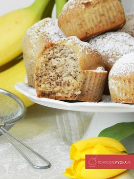 WEGAŃSKIE MUFINKI BANANOWE