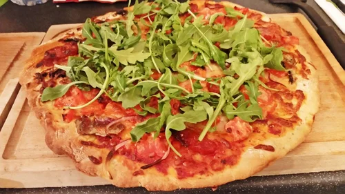 Przepis na pyszną domową pizzę