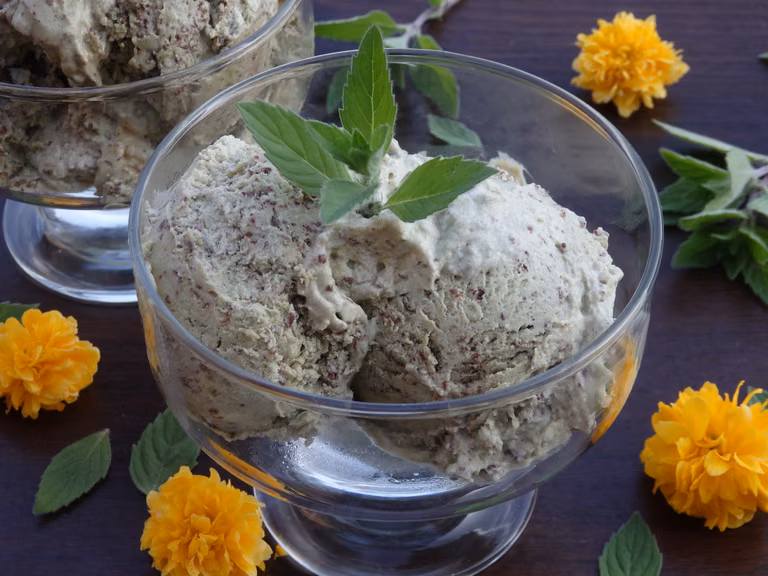 Lody z nutą mięty
