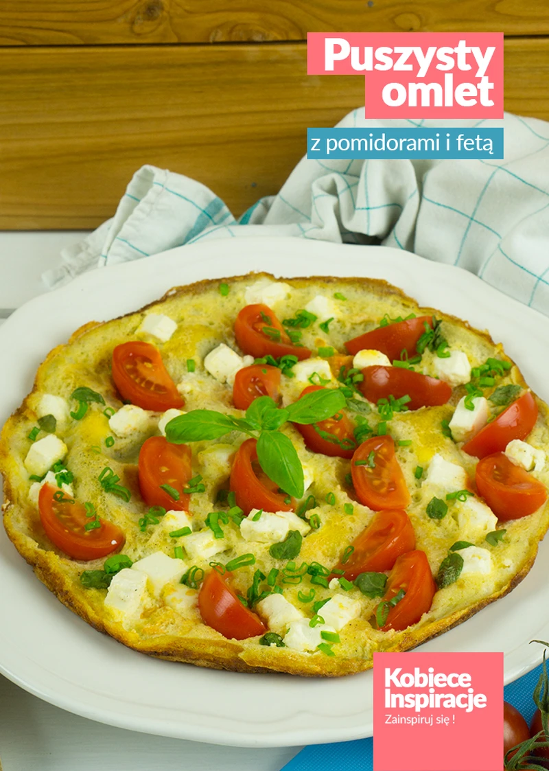 Puszysty omlet z pomidorami i fetą