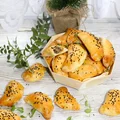 Drożdżowe pierożki z kapustą i grzybami