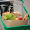 Sklepy otwarte w Wielkanoc 2024: Jak będą czynne Lidl, Biedronka, Kaufland, Żabka?