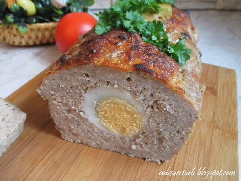 Pieczeń rzymska z jajkiem
