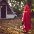 Dzień Czerwonego Kapturka: Historia, Symbolika i Obchody
